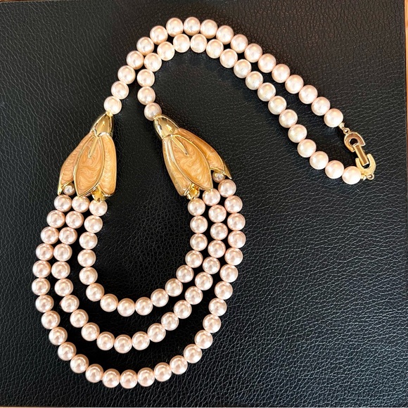 Vintage Faux Pink Pearls 3 Strand Necklace Earrings Set Art Nouveau Style - Picture 3 of 13